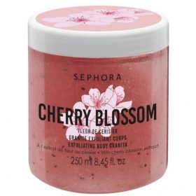 مقشر للبشرة مع رائحة زهرة كرز من سيفورا